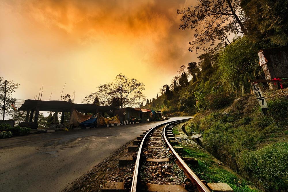 darjeeling toy train